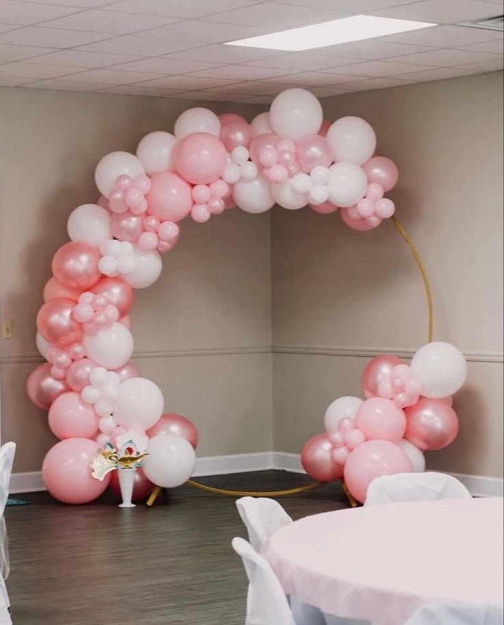 Balloon Ring Decoration with Pink & White Pastel Balloons